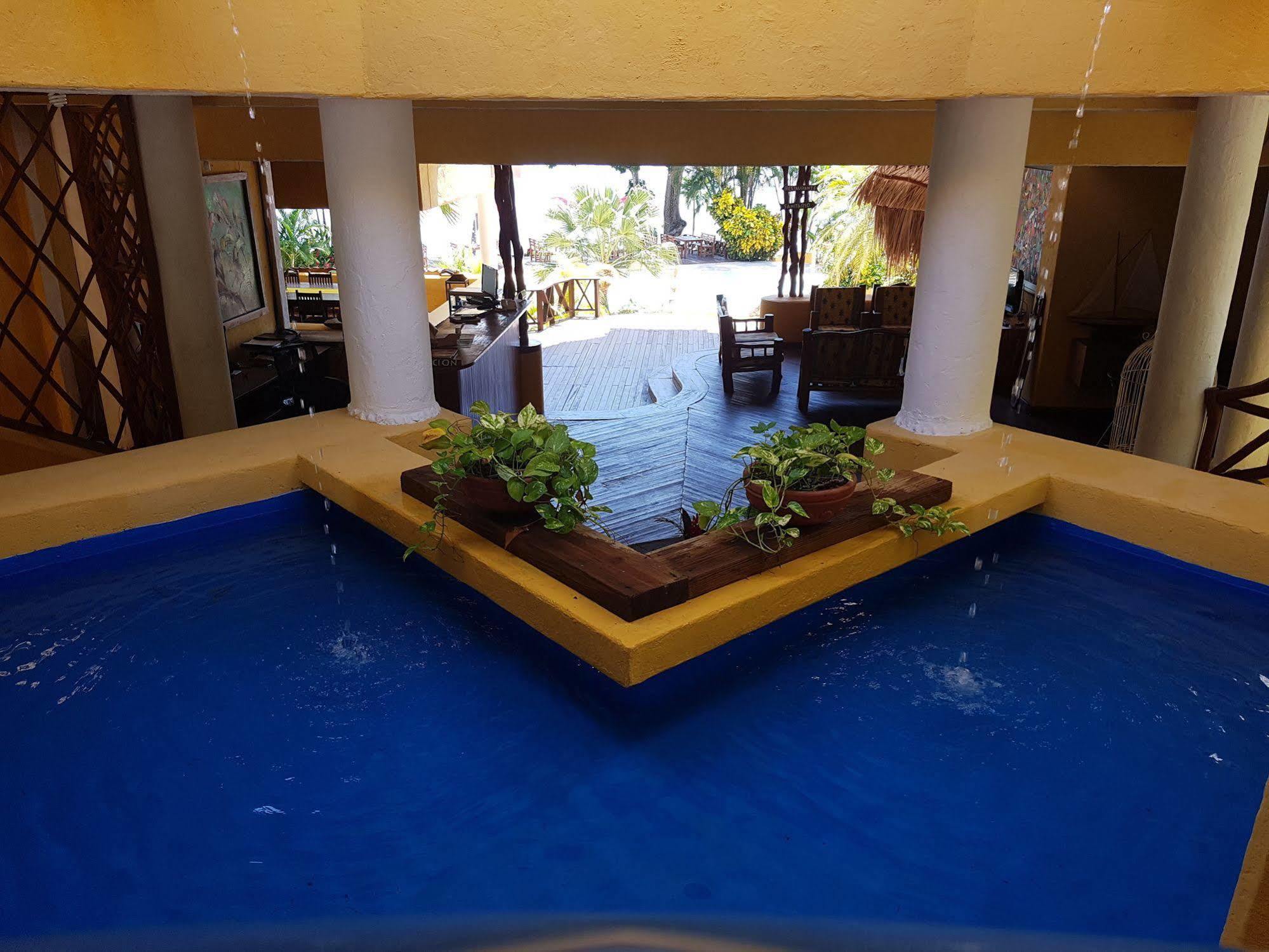 Banana Palms Hotel Rio Dulce Town Exterior foto